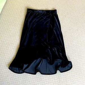 GAP black Velvet midi fluted skirt